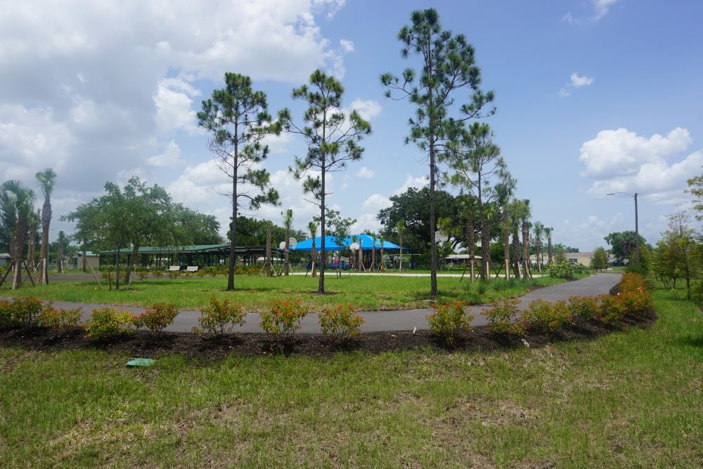 Giuffrida Park - Walking path